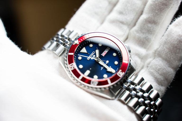 SEIKO "Royal Red" 5 SPORTS SRPD MOD
